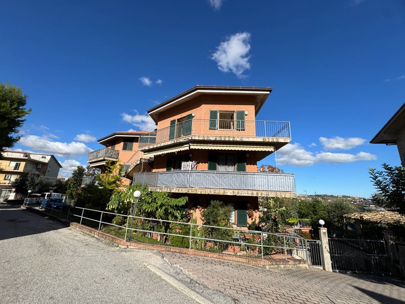 Appartamento in Vendita a Fermo, 230'000€, 105 m²