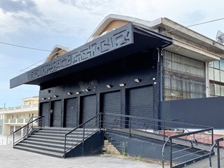 Immobile commerciale in Vendita a Porto San Giorgio, 350'000€, 650 m²