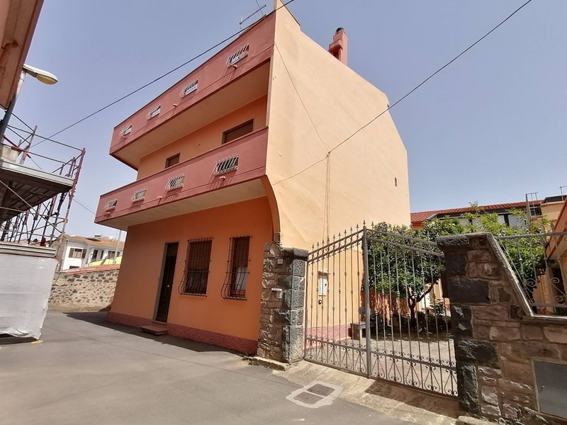 Casa Indipendente in Vendita a Sardara, 250'000€, 187 m²