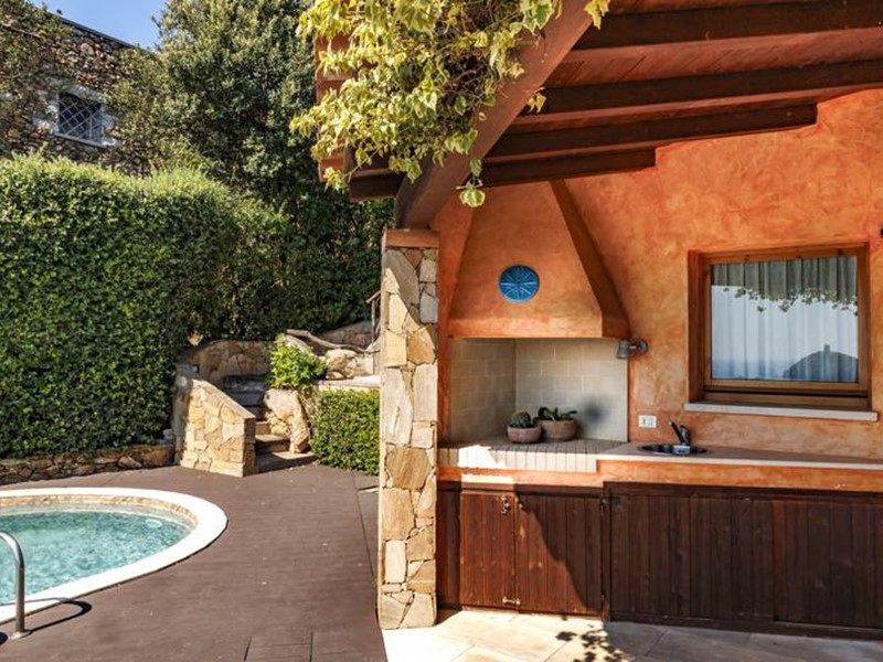 Villa in Vendita a Domus de Maria, 1'900'000€, 200 m²