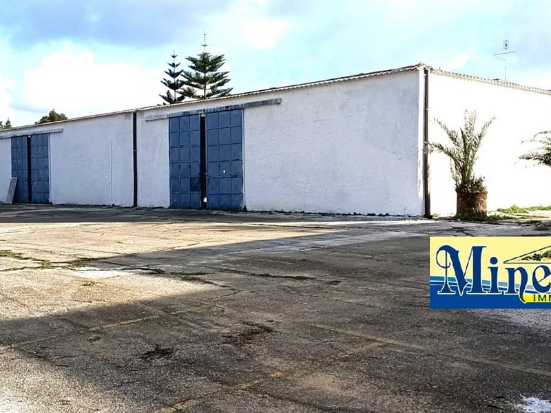 Immobile commerciale in Vendita a Anzio, 670 m²
