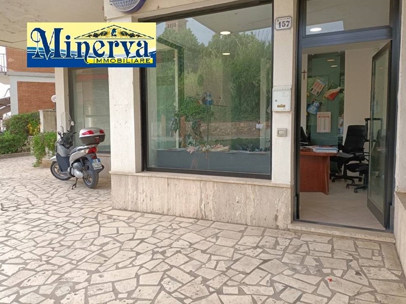 Immobile commerciale in Vendita a Nettuno, 85'000€, 38 m²