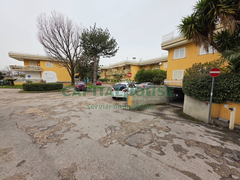 Box in Vendita a Caserta, 32'000€, 42 m²