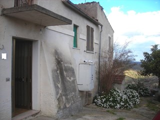 Casa Indipendente in Vendita a Roccamontepiano, 20'000&euro;, 195 m²