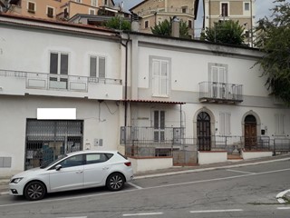 Casa Indipendente in Vendita a Cugnoli, 120'000€, 300 m²