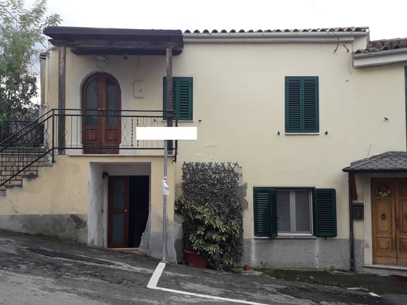 Casa Indipendente in Vendita a Manoppello, 45'000€, 98 m²