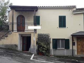 Casa Indipendente in Vendita a Manoppello, 45'000€, 98 m²