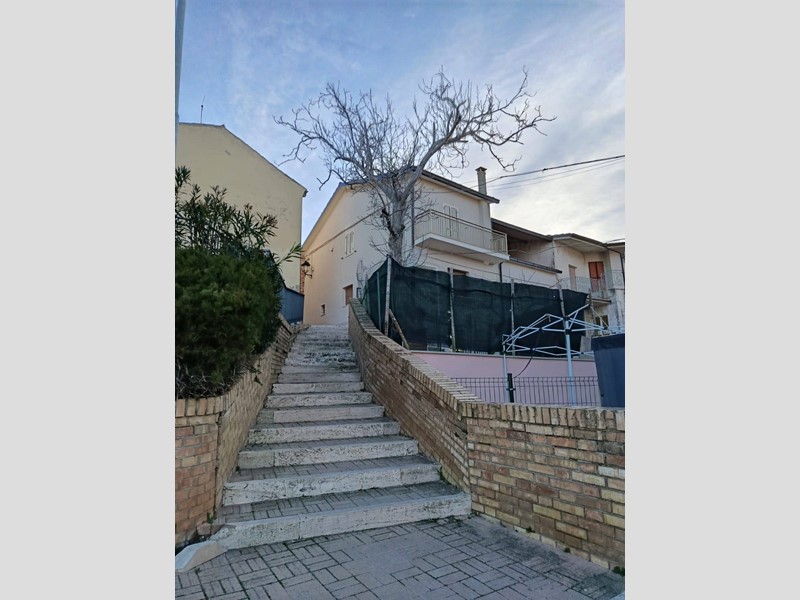Trilocale in Affitto a Casalincontrada, 400&euro;, 75 m²
