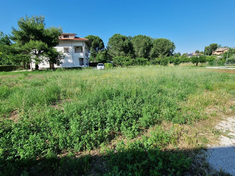 Terreno edificabile in Vendita a Cepagatti, 58'000€, 780 m²