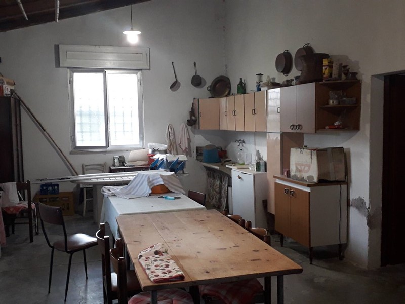 Rustico in Vendita a Alanno, 29'000€, 144 m²