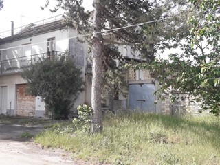 Casa Indipendente in Vendita a Crecchio, 165'000€, 250 m²