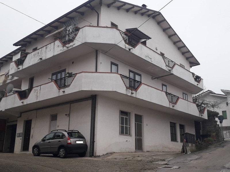 Trilocale in Vendita a Roccamontepiano, 65'000&euro;, 107 m²