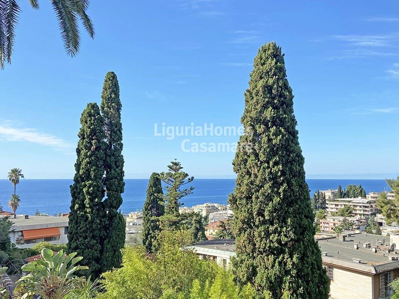 Appartamento in Vendita a Sanremo, 650'000€, 199 m²