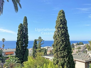 Appartamento in Vendita a Sanremo, 650'000€, 199 m²