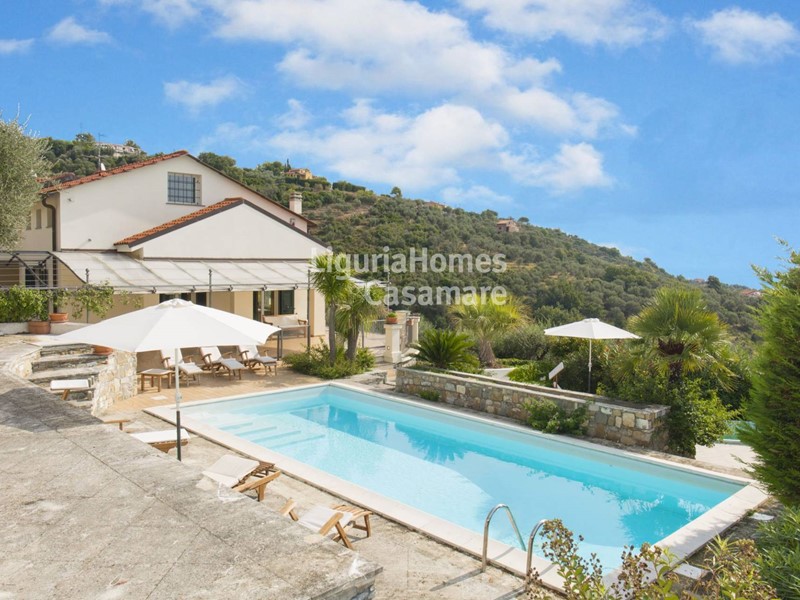 Villa in Vendita a Imperia, 2'500'000€, 334 m²
