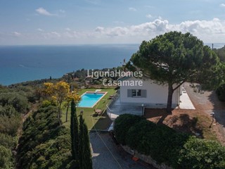Villa in Vendita a Diano Marina, 1'500'000€, 270 m²