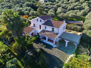 Villa in Vendita a Dolcedo, 650'000€, 259 m²