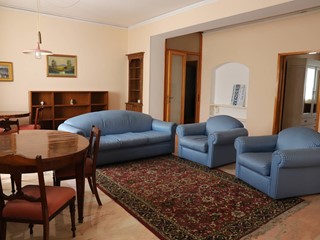 Appartamento in Vendita a Fermo, 105'000€, 120 m²