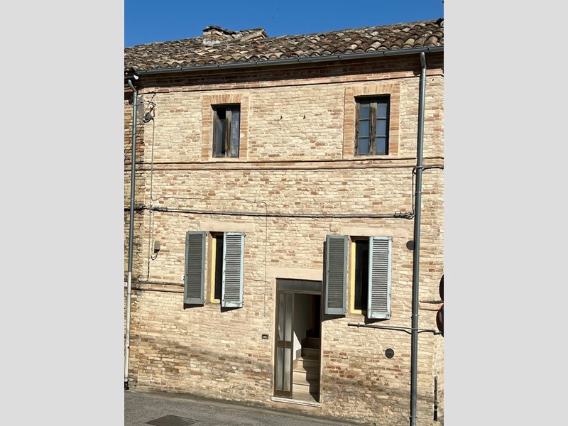 Trilocale in Vendita a Ponzano di Fermo, 43'000€, 80 m²