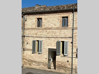 Trilocale in Vendita a Ponzano di Fermo, 43'000€, 80 m²