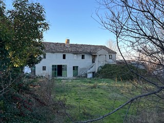 Casa Indipendente in Vendita a Fermo, 110'000€, 430 m²