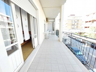 Appartamento in Vendita a Porto San Giorgio, 410'000€, 156 m²