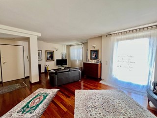 Appartamento in Vendita a Montegranaro, 220'000€, 207 m²