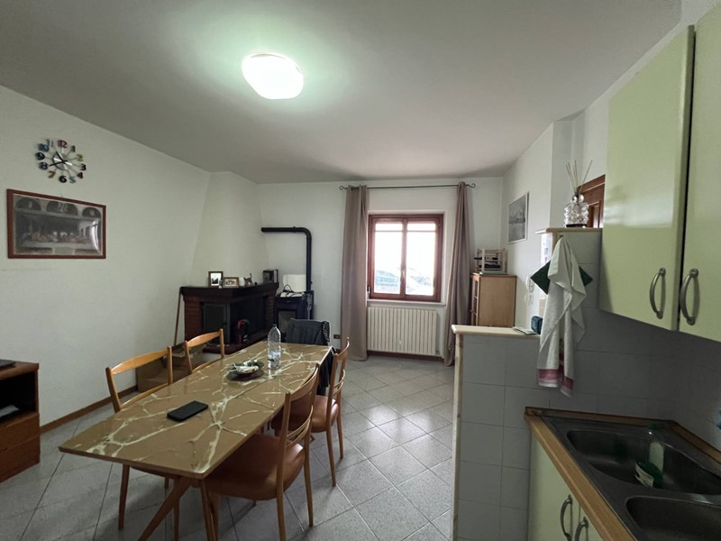 Casa Indipendente in Vendita a Monterubbiano, 265'000€, 380 m²