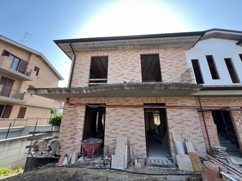Trilocale in Vendita a Fermo, 155'000€, 100 m²