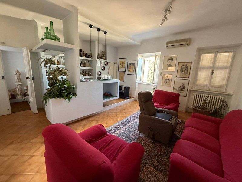 Appartamento in Vendita a Sant'Elpidio a Mare, 98'000€, 156 m²