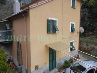 Villetta a schiera in Vendita a Savona, 195'000€, 230 m²