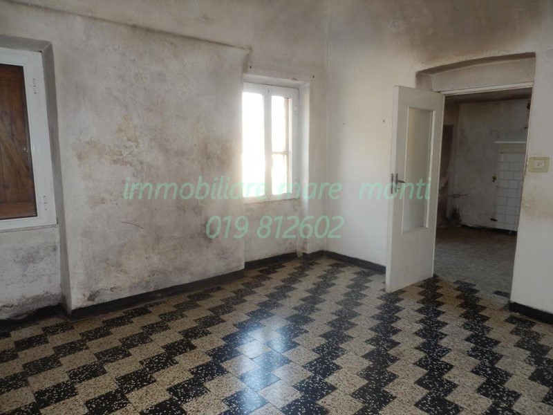 Casa Indipendente in Vendita a Savona, 105'000€, 171 m²