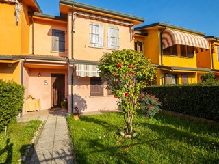 Villetta a schiera in Vendita a Bergantino, 140'000€, 152 m²