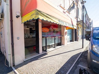 Negozio in Vendita a Bergantino, 59'000€, 48 m²