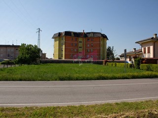 Terreno edificabile in Vendita a Bergantino, 30'000€, 1200 m²