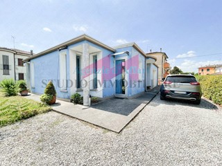 Villa in Vendita a Sermide e Felonica, 85'000&euro;, 170 m²