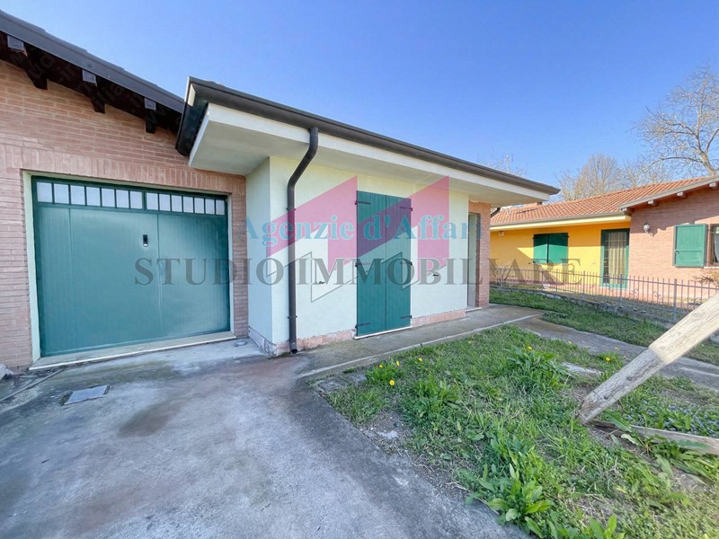 Casa Semi Indipendente in Vendita a Borgocarbonara, 189'000&euro;, 115 m²