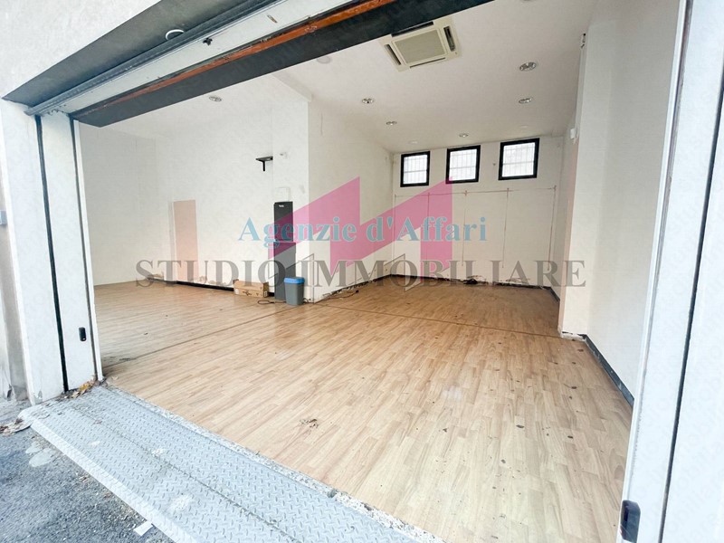 Box in Vendita a Ferrara, 55'000€, 45 m²