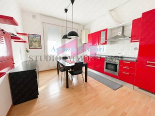 Casa Semi Indipendente in Vendita a Castelnovo Bariano, 100'000€, 132 m²