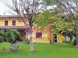 Casa Indipendente in Vendita a Porto Tolle, 295'000€, 199 m²