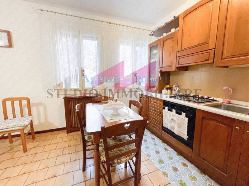 Trilocale in Vendita a Castelnovo Bariano, 39'000€, 102 m²