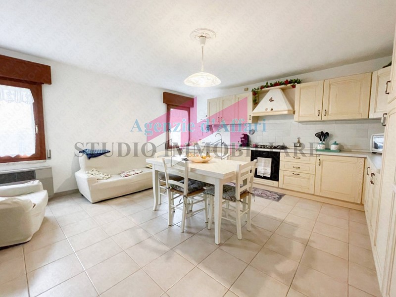 Casa Indipendente in Vendita a Castelmassa, 170'000€, 303 m²