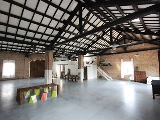 Immobile commerciale in Affitto a Castelmassa, 1'500€, 300 m²