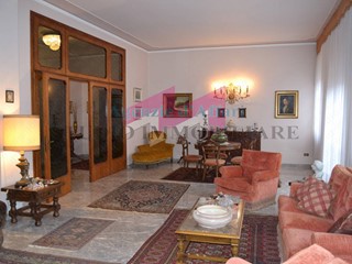 Casa Semi Indipendente in Vendita a Castelmassa, 200 m²