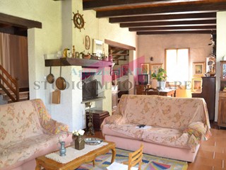 Villa in Vendita a Castelmassa, 119'000€, 250 m²
