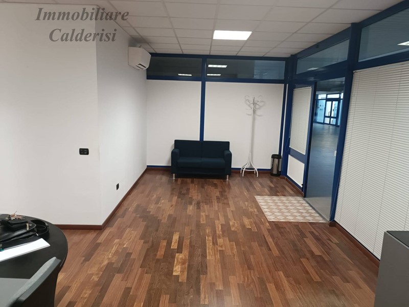 Ufficio in Vendita a San Benedetto del Tronto, 75'000€, 100 m²