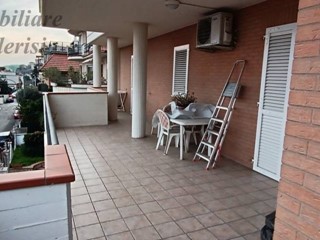 Appartamento in Vendita a San Benedetto del Tronto, 370'000€, 147 m²