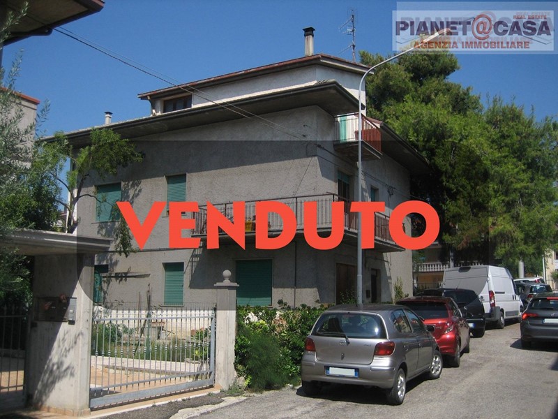 Casa Indipendente in Vendita a Spinetoli, 149'000€, 475 m²