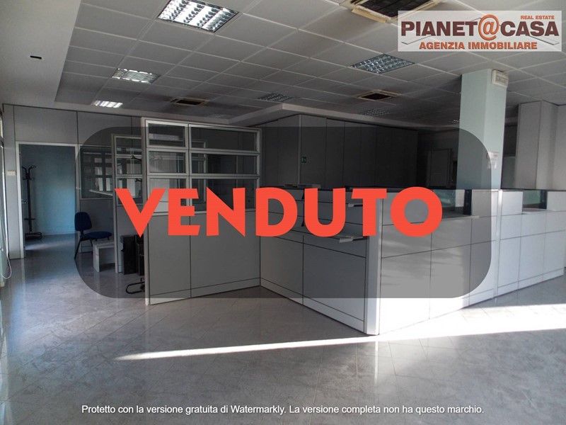Immobile commerciale in Vendita a Spinetoli, 85'000€, 102 m²