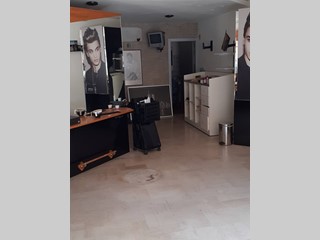 Immobile commerciale in Vendita a Martinsicuro, 65'000€, 60 m²